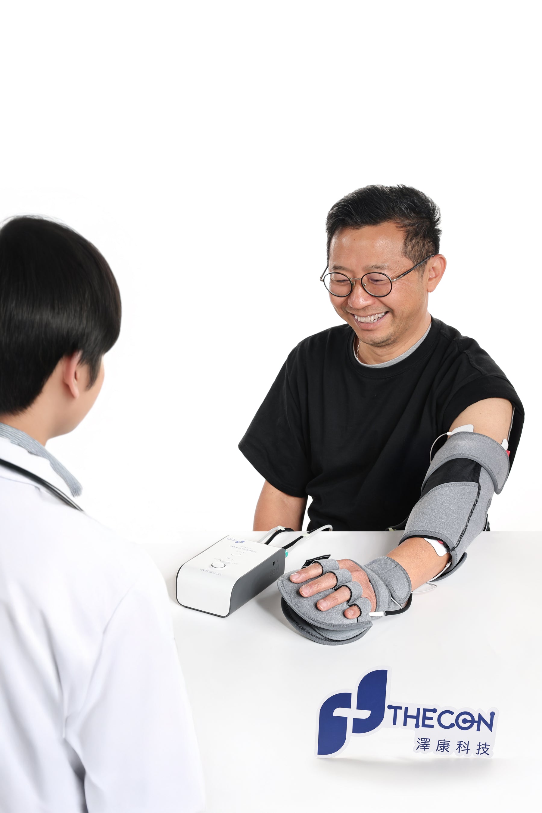 世界上最輕的肌電驅動三合一中風醫療器材:Mobilexo Arm(專業版)