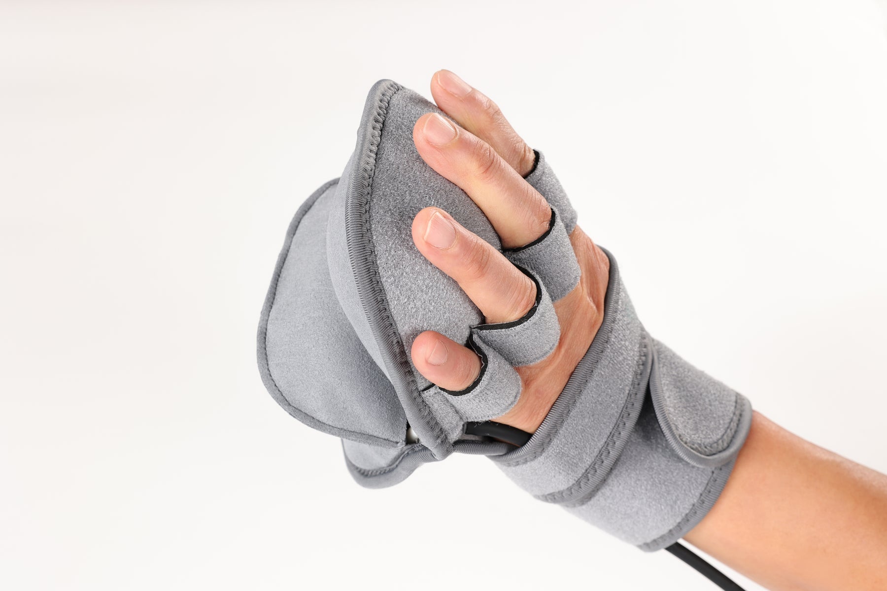 全球最輕的肌電驅動自助中風三合一醫療器材:Mobilexo Arm(家用版)