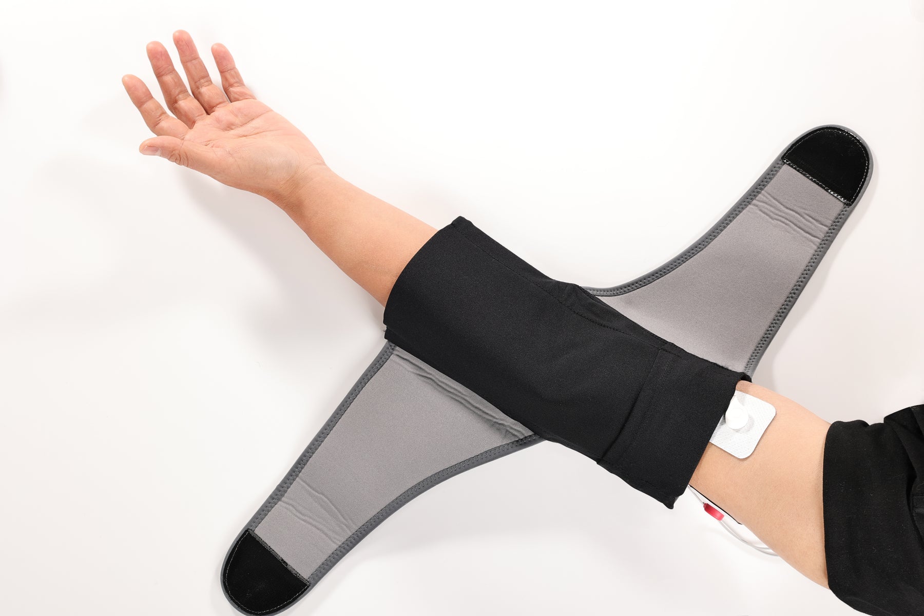 全球最輕的肌電驅動自助中風三合一醫療器材:Mobilexo Arm(家用版)