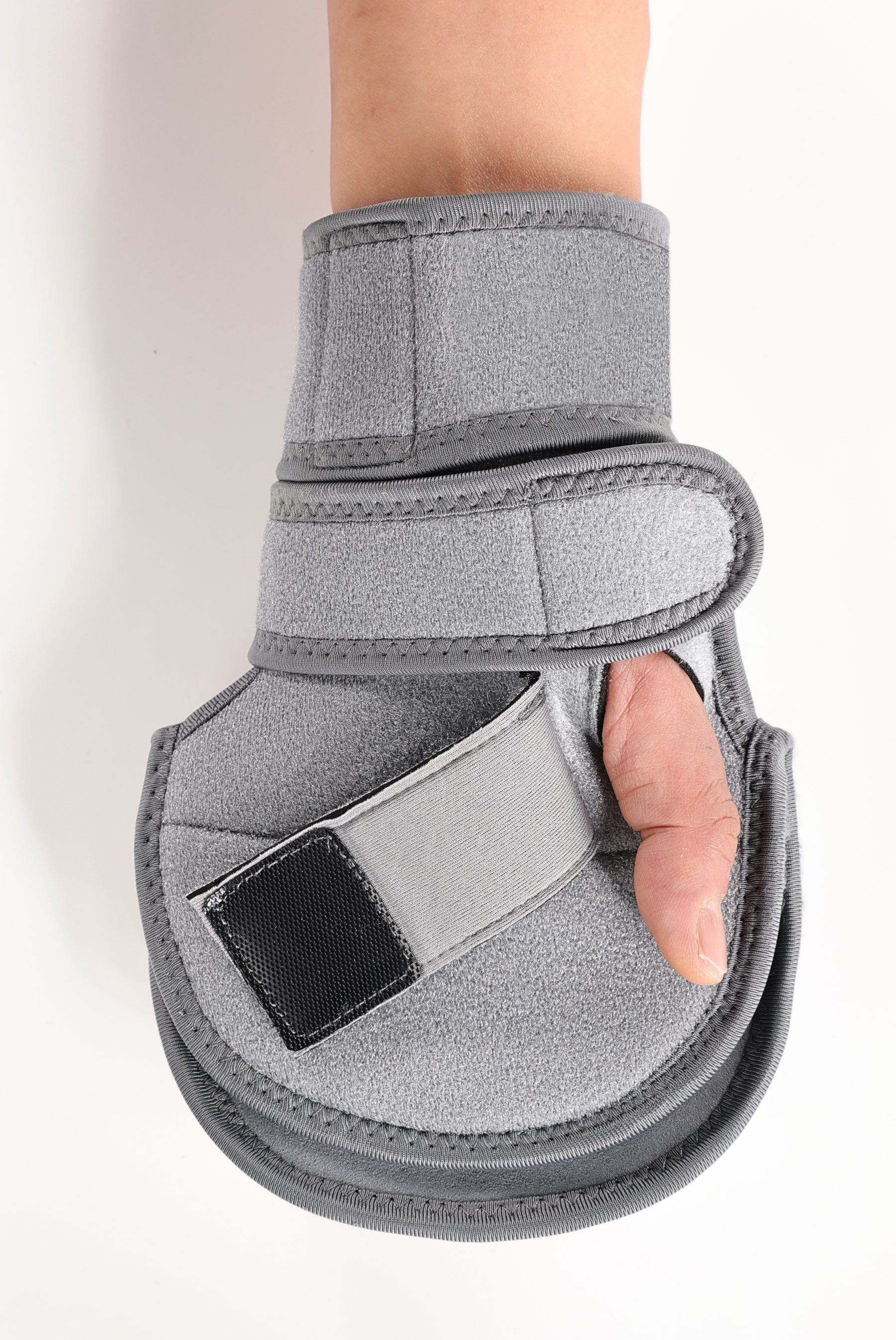 全球最輕的肌電驅動自助中風三合一醫療器材:Mobilexo Arm(家用版)