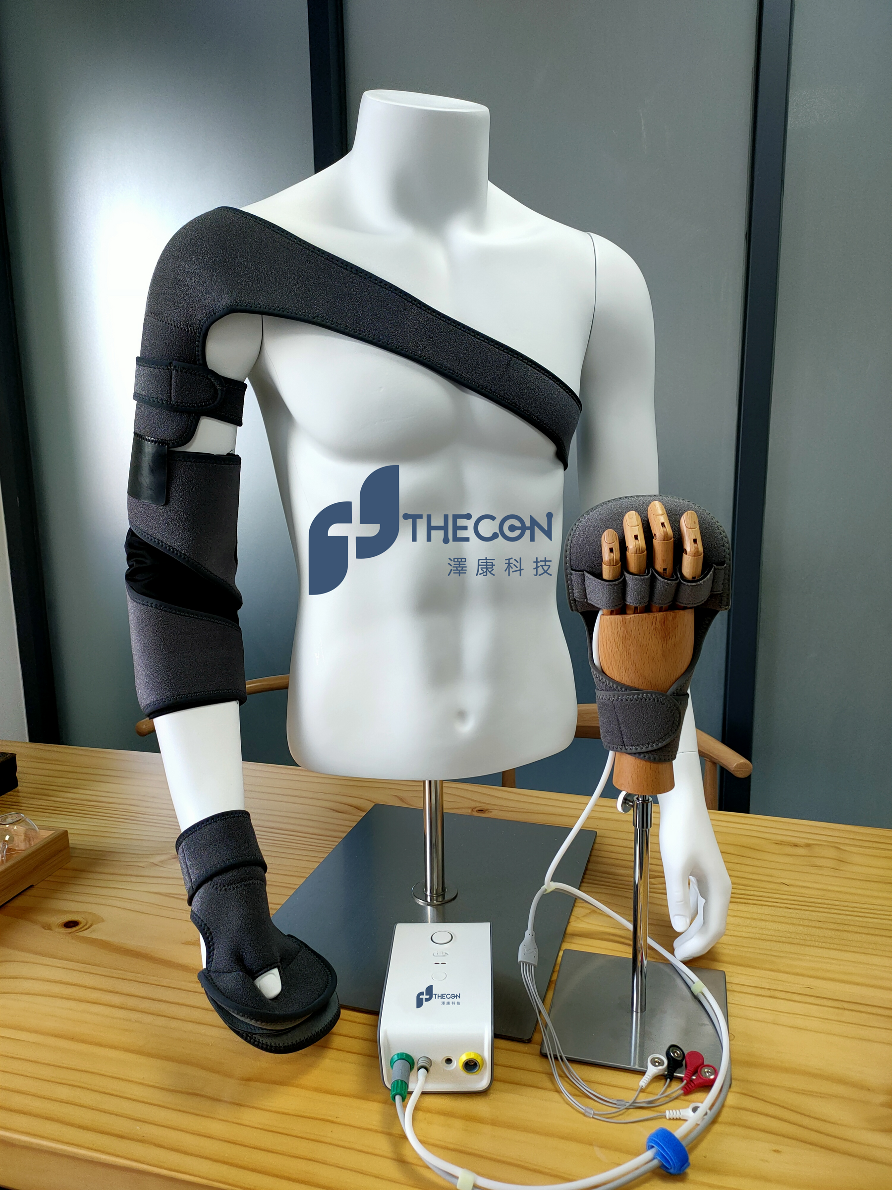 世界上最輕的肌電驅動三合一中風醫療器材:Mobilexo Arm(專業版)