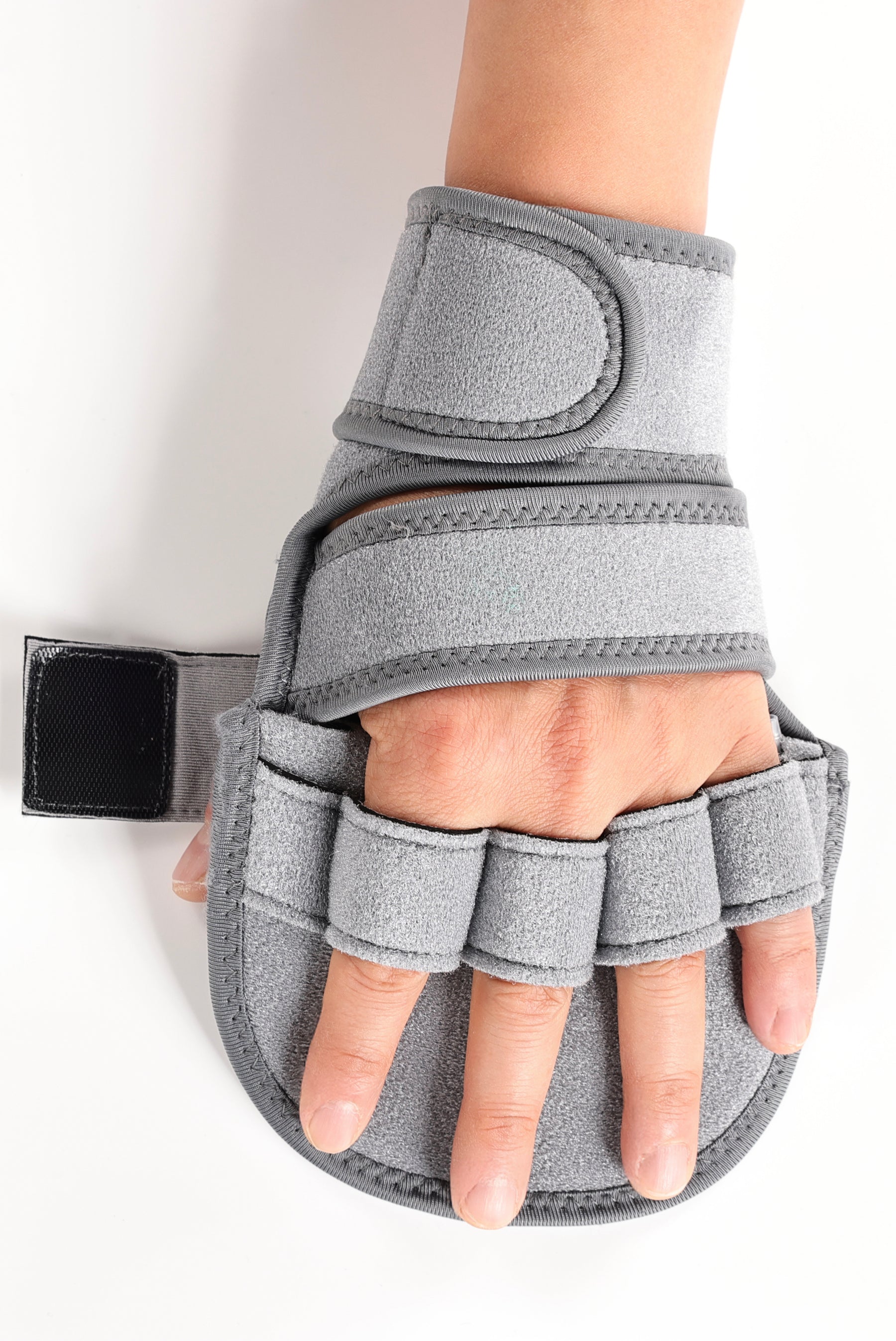 全球最輕的肌電驅動自助中風三合一醫療器材:Mobilexo Arm(家用版)
